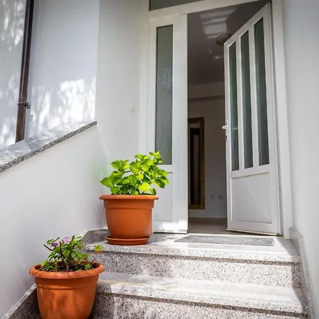 Apartmani Pero Dido Banjol Exterior photo